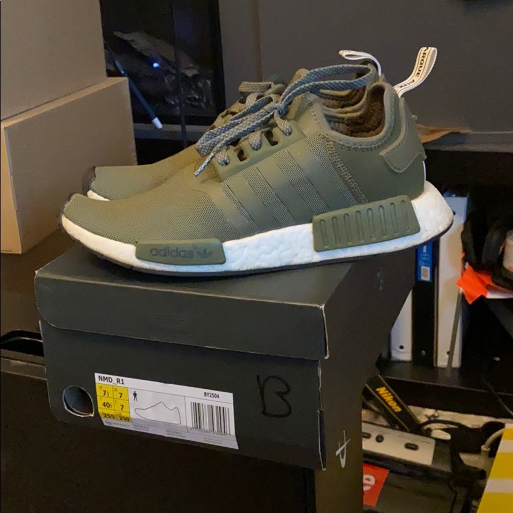 Adidas NMD R-1